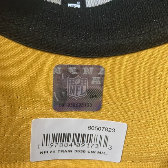 New Era Gray 39THIRTY fitted washington commanders logo. - Picture 5 of 5